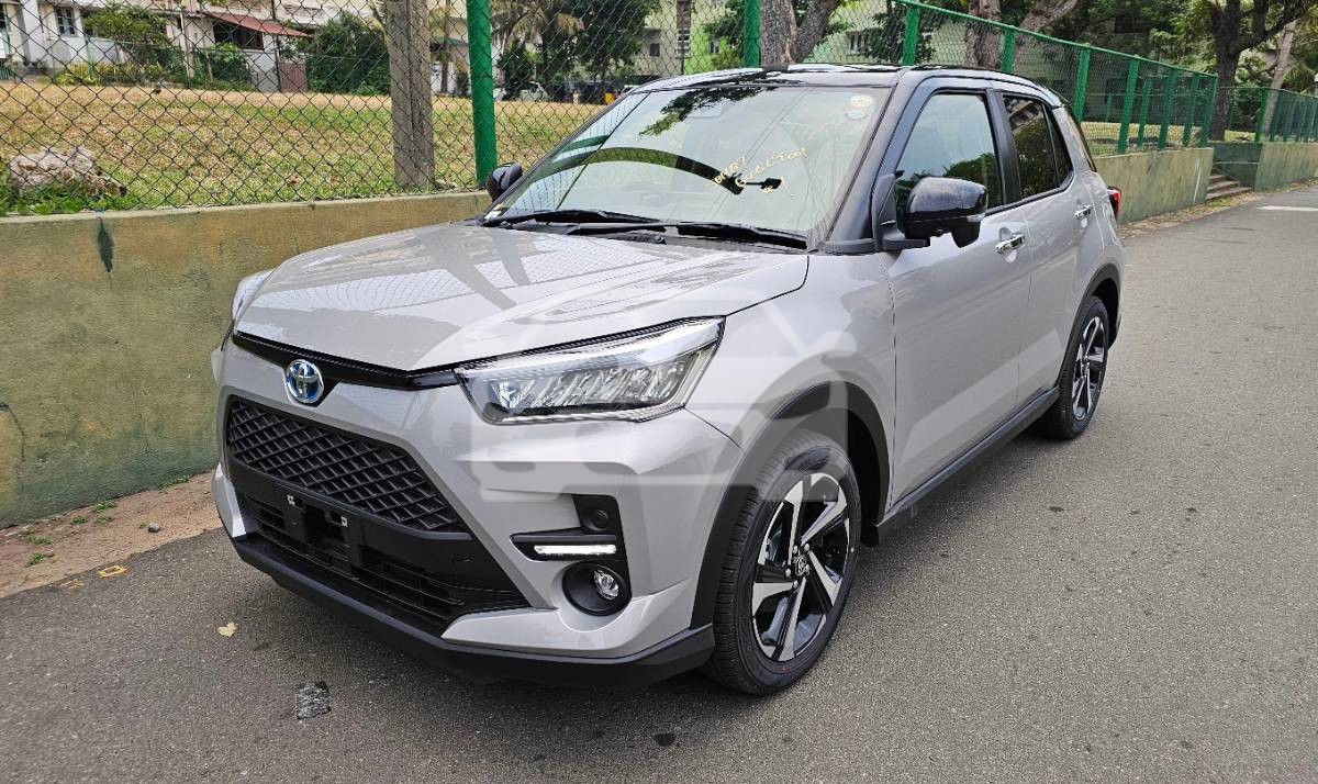 Image Toyota Raize Hybrid 2025 